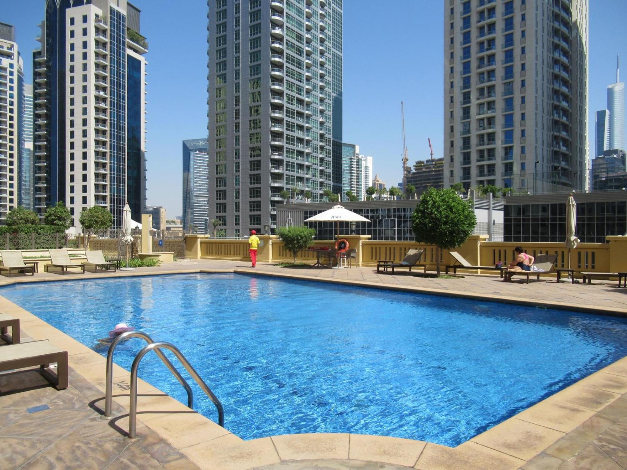 Enchanting In Jbr Near The Apartment